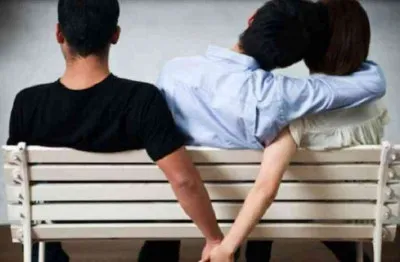 पत्नी का सिपाही से अवैध संबंध...अब आत्महत्या के लिए उकसा रहे दोनों, पति ने दर्ज कराई FIR