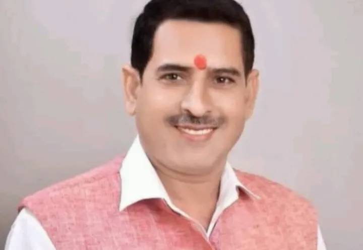 बलिया: बृजेश कुमार दुबे 'रिंकू' दूसरी बार बने भाजपा मंडल अध्यक्ष, कार्यकर्ताओं ने किया जोरदार स्वागत