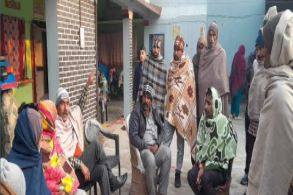Sambhal News: घर में घुसकर चोरों ने लाखों की चोरी, पीछा करने पर की फायरिंग