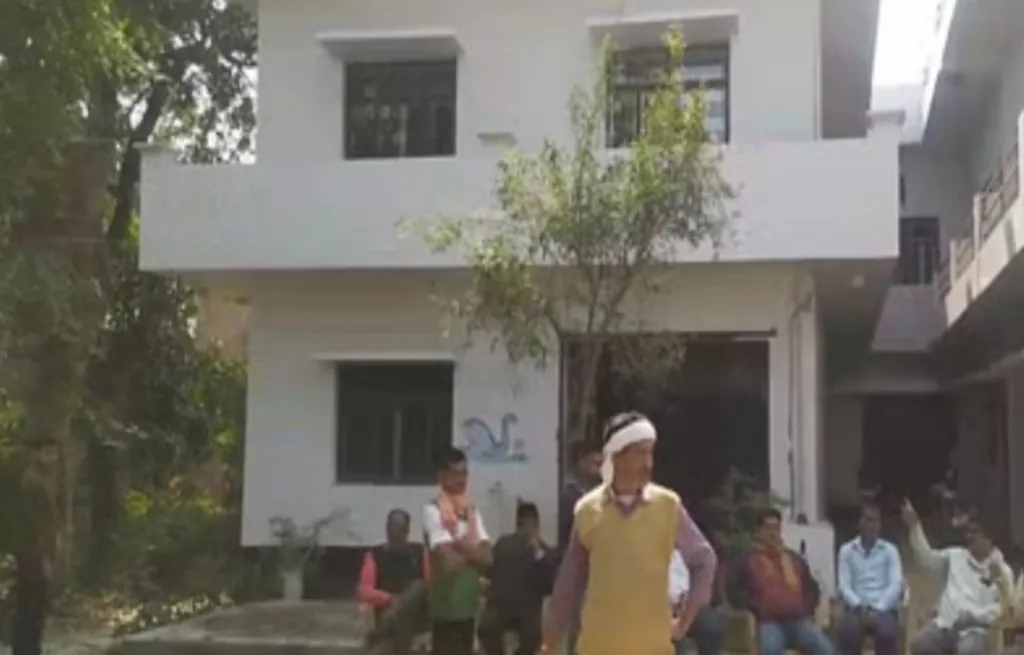 Azamgarh News: नहर में मिले अज्ञात शव की शिनाख्त, परिजनों ने अपहरण कर हत्या का लगाया आरोप