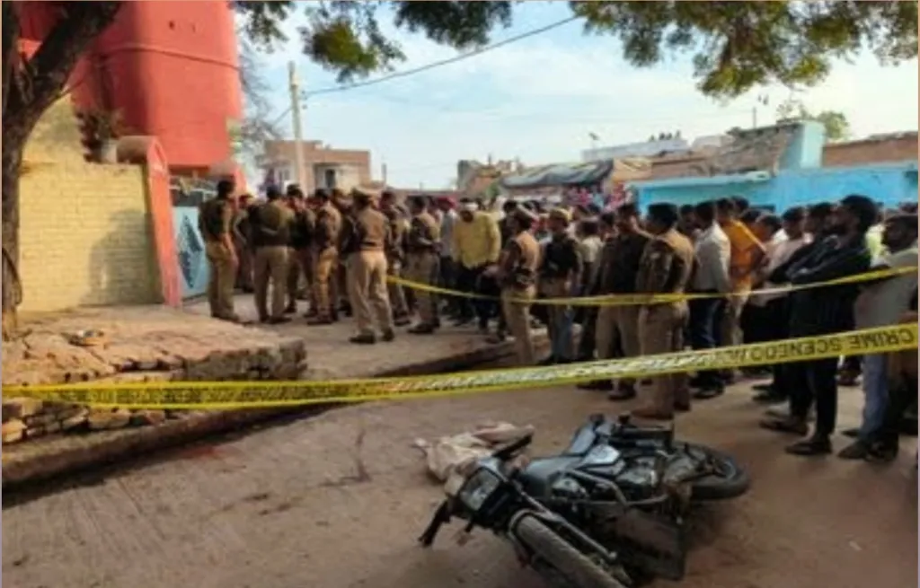 Kanpur News: युवक की गोली मारकर हत्या, गांव में तनाव, पुलिस तैनात