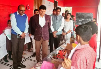 Ballia News: संकुल बैठक में शामिल हुए एडी बेसिक और बीएसए, शिक्षण गुणवत्ता पर जोर