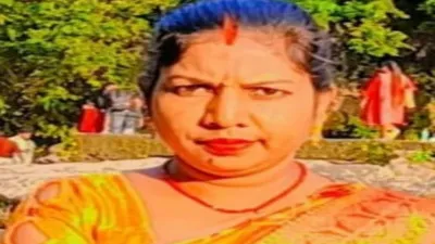 Gonda News: केवाईसी कराने बैंक जा रही महिला की सड़क हादसे में मौत, बेटे की जान बची