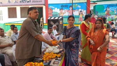 Ballia News: शिक्षा उन्नयन गोष्ठी और वार्षिकोत्सव में बोले खंड शिक्षा अधिकारी “सरकारी स्कूलों में हो रहा उत्कृष्ट कार्य”