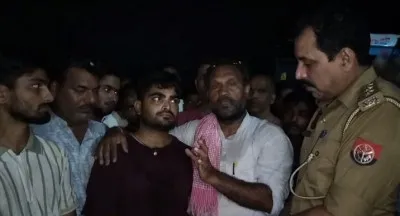 Ballia News : ग्रीन फील्ड एक्सप्रेस-वे पर दर्दनाक हादसा, ट्रेलर की चपेट में आकर पिता की मौत, बेटा बाल-बाल बचा