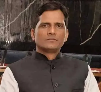 Ballia News : शिक्षा विभाग की बड़ी कार्रवाई, प्रधानाध्यापक सहित दो शिक्षिकाएं निलंबित