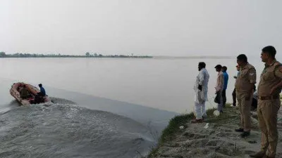 UP News: पत्नी ने फांसी लगाकर दी जान, तो सदमे में शारदा नदी में कूद गया पति, NDRF की तलाश जारी
