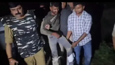 बलिया: लूट और शिक्षक हत्या कांड में पुलिस की बड़ी सफलता, मुठभेड़ के बाद 50 हज़ारी बदमाश गिरफ्तार