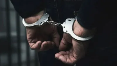 प्रयागराज: रावेंद्र हत्याकांड में 25 हजार का इनामी आरोपी मुठभेड़ में गिरफ्तार, पैर में लगी गोली