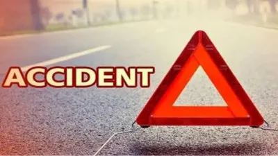 Ballia News: प्रतिमा विसर्जन के दौरान हादसा, ट्रैक्टर-ट्रॉली की चपेट में आकर थाना प्रभारी गंभीर रूप से घायल