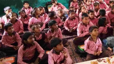 UP News: परिषदीय स्कूलों में अर्द्धवार्षिक परीक्षा की समय-सारिणी जारी, तैयारी में जुटे शिक्षक