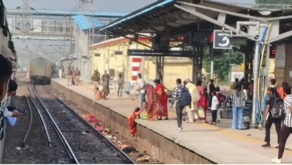 मिर्जापुर हादसा: चुनार स्टेशन पर ट्रेन की चपेट में आने से 8 महिला श्रद्धालुओं की मौत, वाराणसी जा रही थीं देव दीपावली स्नान के लिए