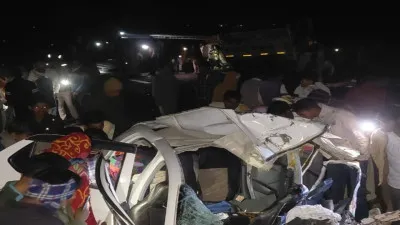 गंगा एक्सप्रेस-वे पर भीषण हादसा: कार-पिकअप की टक्कर में एक ही परिवार के 6 सदस्यों की मौत, अमरोहा में शोक की लहर