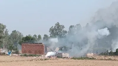 बाराबंकी में बड़ा हादसा : अवैध पटाखा फैक्ट्री में भीषण धमाका, दो की दर्दनाक मौत, कई घायल