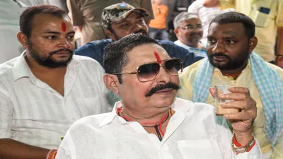 Bihar Elections 2025: मोकामा में फिर चमका अनंत सिंह का दबदबा, सूरजभान सिंह की पत्नी को हराकर दर्ज की बड़ी जीत