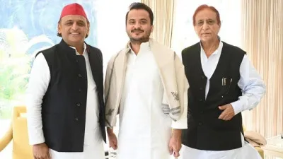Lucknow Breaking : बेटे अब्दुल्ला संग अखिलेश यादव से मिलने पहुंचे आजम खां, बोले.. “आधी सदी का रिश्ता है, टूटने में भी सदियां लगेंगी”