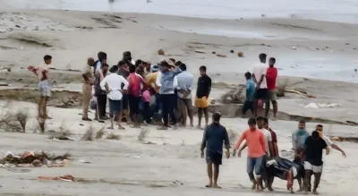 Ballia News: गंगा घाट पर मिला युवक का शव, ग्रामीणों में सनसनी