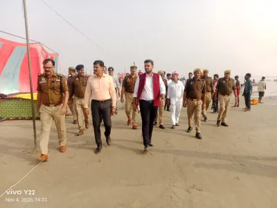 कार्तिक पूर्णिमा स्नान: प्रशासन सतर्क, डीएम-एसपी ने किए इंतज़ामों का निरीक्षण
