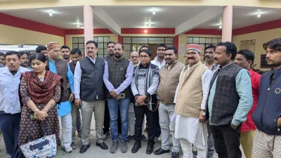 Ballia News : सफाईकर्मियों की हड़ताल हुई समाप्त, बुधवार से काम पर लौटेंगे कर्मचारी