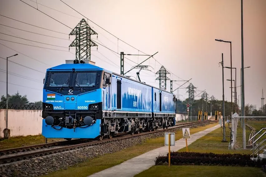 भारत में माल परिवहन को नई दिशा देते हुए, एल्सटॉम और भारतीय रेलवे ने मनाया 