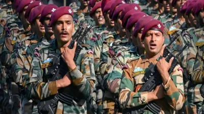 Varanasi News: अनुशासन और उत्साह से गूंजा समारोह, 353 अग्निवीरों ने गीता पर हाथ रखकर ली राष्ट्र रक्षा की शपथ