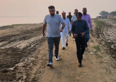 कार्तिक पूर्णिमा स्नान: गंगा घाट की तैयारियों का CDO ने किया निरीक्षण, दिए आवश्यक निर्देश