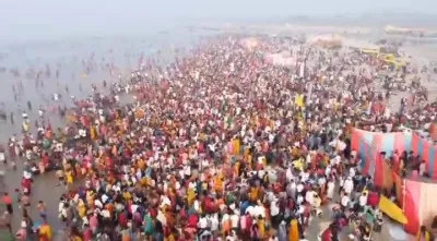 कार्तिक पूर्णिमा पर भृगुनगरी में उमड़ा श्रद्धालुओं का रेला, आस्था की डुबकी संग गूंजता रहा जयकारा