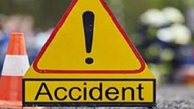 मऊ में भीषण सड़क हादसा: सरकारी बस की टक्कर में तीन महिलाओं की मौत, सात लोग गंभीर रूप से घायल