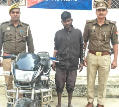 बलिया: चोरी की बाइक के साथ 22 वर्षीय युवक गिरफ्तार, पुलिस की चेकिंग में पकड़ा गया आरोपी