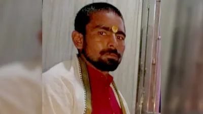 बदायूं : मंदिर परिसर में सन्यासी का शव पेड़ से लटका मिला, पुलिस जांच में जुटी