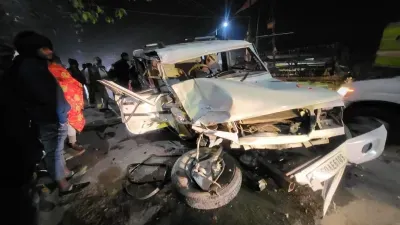 Ballia Road Accident: तेज रफ्तार ने ली युवक की जान, तीन घायल रेफर