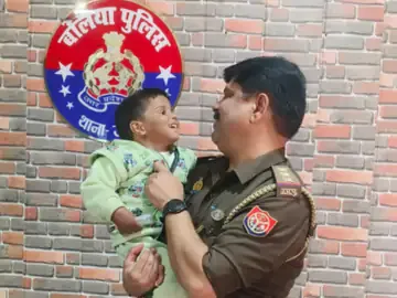 Ballia News : रेलवे स्टेशन पर तीसरे दिन मिला घर से लापता तीन वर्षीय बालक, बरामदगी से उठे कई सवाल