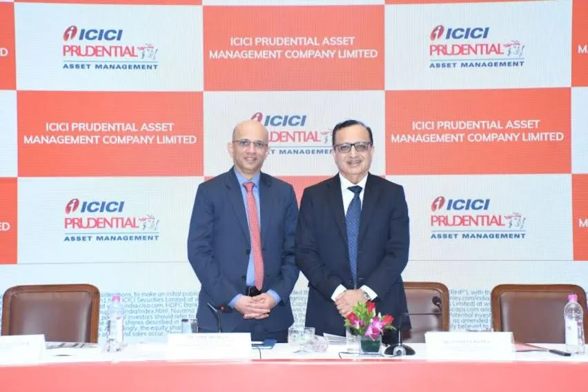 आईसीआईसीआई प्रूडेंशियल एसेट मैनेजमेंट कंपनी लिमिटेड के इक्विटी शेयर्स का इनिशियल पब्लिक ऑफर 12 दिसंबर 2025 को खुलेगा प्राइस बैंड ₹2,061 से ₹2,165 प्रति इक्विटी शेयर तय किया गया