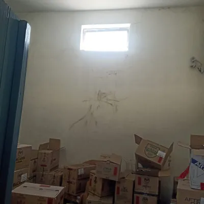 बलिया में शराब दुकान का ताला तोड़कर 1.90 लाख की चोरी, सीसीटीवी में कैद हुई चोरों की हरकत