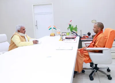 मुख्यमंत्री से मिले पूर्व विधायक सुरेंद्र सिंह, शिक्षामित्रों की समस्याओं पर हुई अहम बातचीत