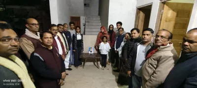 Ballia News : हार्ट अटैक से दिवंगत शिक्षक की पत्नी को टीएससीटी से मिलेगी करीब 50 लाख की सहायता