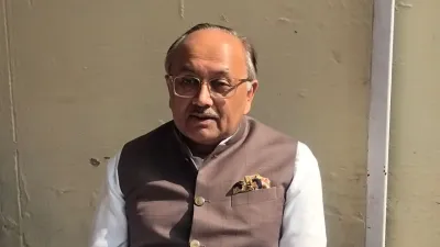 सिद्धार्थनाथ सिंह का आरोप: सपा सरकार में घुसपैठियों को मिले फर्जी दस्तावेज