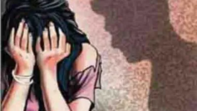 अलीगढ़ : लड़की को ब्लैकमेल करने के आरोप में नाबालिग लड़के पर केस दर्ज, जानिए पूरा मामला