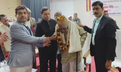 पेंशनरों के लिए खास रहा पेंशनर दिवस, बलिया डीएम की मौजूदगी में सुनी गईं समस्याएं