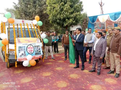 बलिया में सड़क सुरक्षा माह अभियान का शुभारंभ, डीएम ने दिया सख्त संदेश-हेलमेट व सीट बेल्ट से ही सुरक्षित रहेगा जीवन