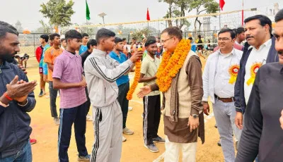 बलिया में जिला वॉलीबॉल चैंपियनशिप का शानदार शुभारंभ