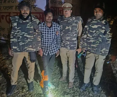 बलिया पुलिस की मुठभेड़ में 25 हजार का इनामी बदमाश फजल उर्फ करिया गिरफ्तार, पैर में लगी गोली