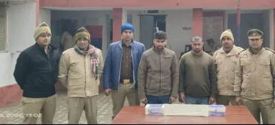 बलिया पुलिस की सतर्कता से डकैती की साजिश नाकाम, दो शातिर गिरफ्तार; हथियार व पिकअप बरामद