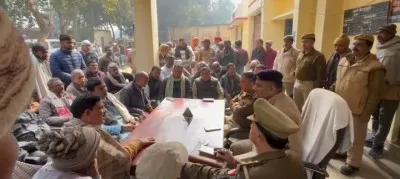 Ballia News : मंदिर चोरी के खुलासे पर उठे सवाल, आक्रोशित ग्रामीणों ने किया सुखपुरा थाने का घेराव