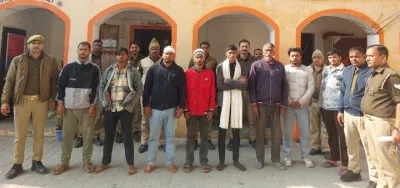 बलिया में महिला पर जानलेवा हमला, पिता-पुत्र समेत आठ आरोपी गिरफ्तार