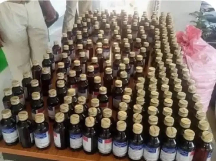 आजमगढ़ में पांच दवा दुकानों के लाइसेंस निलंबित