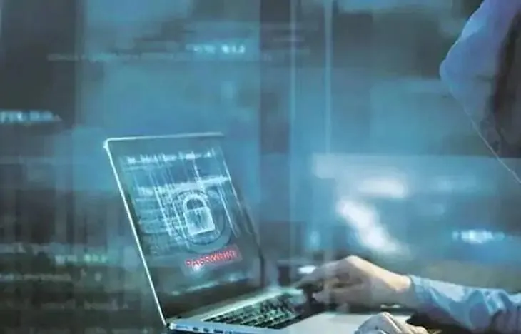 UP News: नोएडा में पूर्व आईएएस से 1.91 लाख रुपये की साइबर ठगी