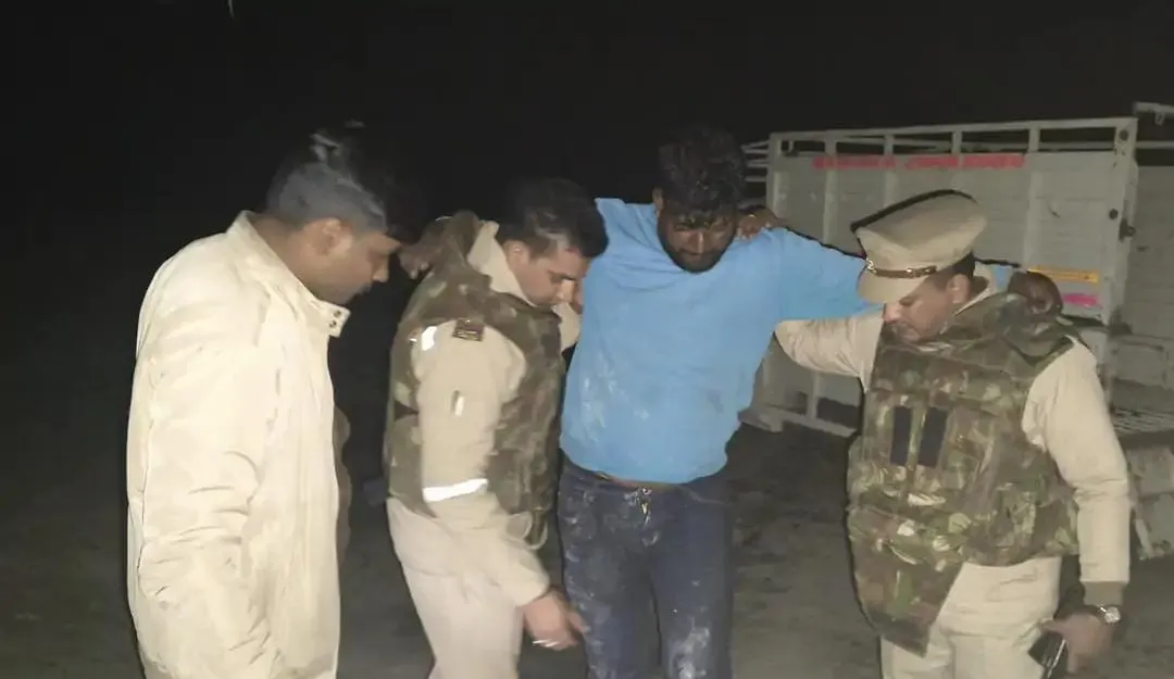 आजमगढ़ में मुठभेड़ के बाद दो गोतस्कर गिरफ्तार, एक घायल