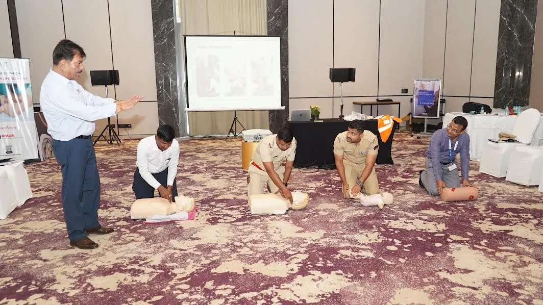 कोटक महिंद्रा प्राइम समर्थित सेवलाइफ फाउंडेशन ने एनएच-60 पर आघात जीवन सहायता प्रशिक्षण आयोजित किया