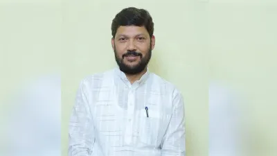 इंटरनेट बंदी पर संसद में नीरज मौर्य ने उठाए सवाल, बोले—वॉइस कॉल से नहीं चलता डिजिटल भारत